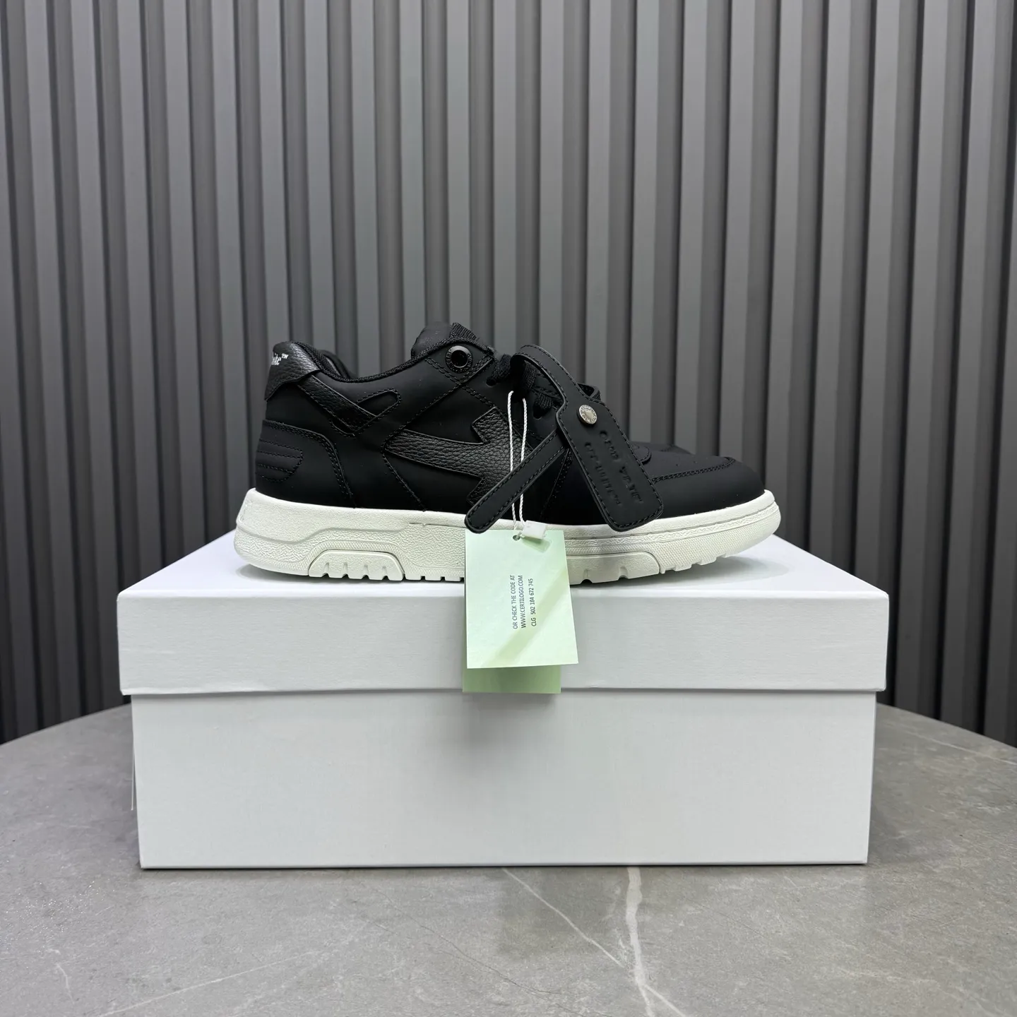 P620 OFF WHITE⚡️Couple model⚡️35-40 women’s model 39-46 men’s model
